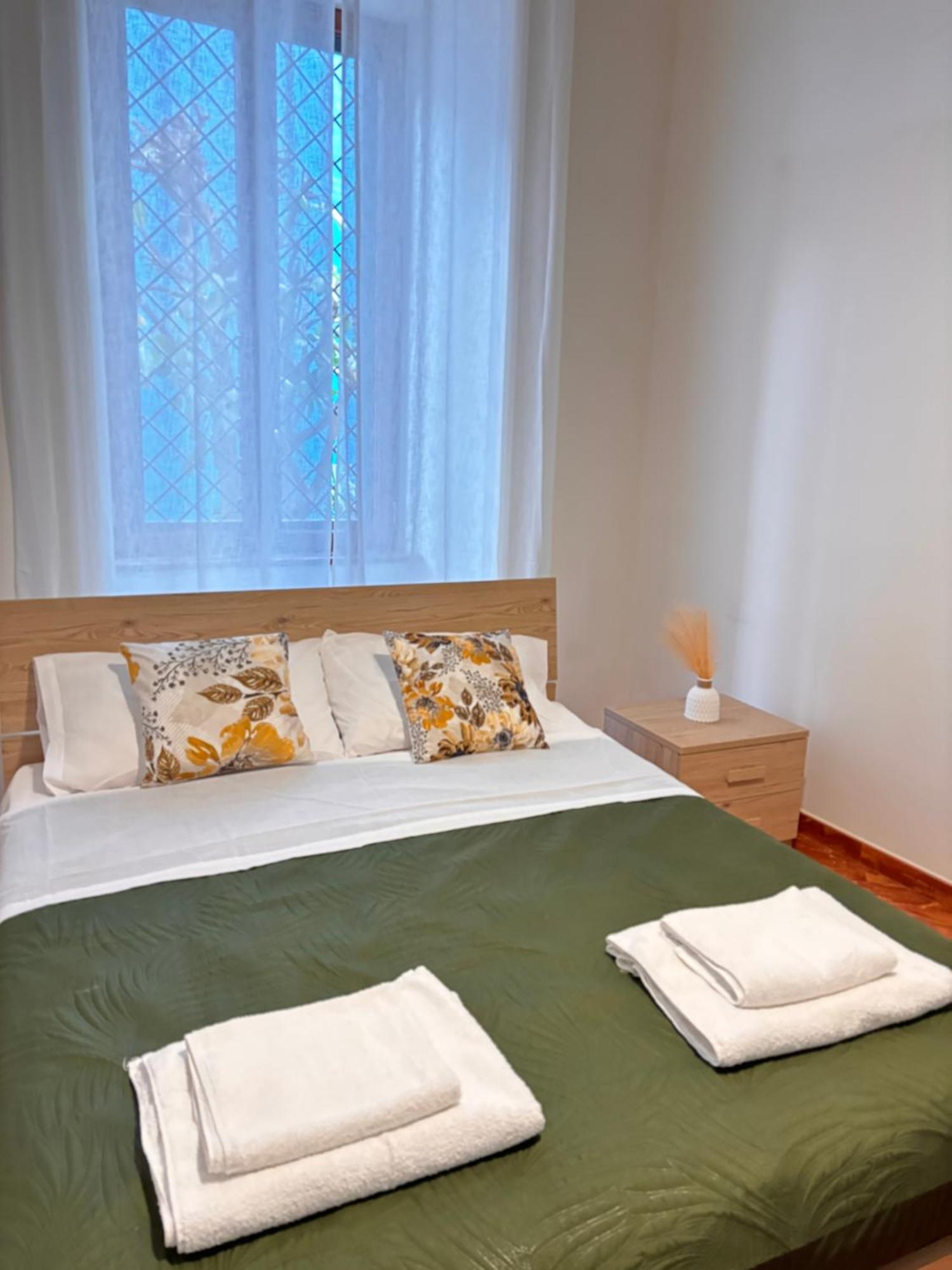 La Tela Di Elena Hotel Наполи Екстериор снимка