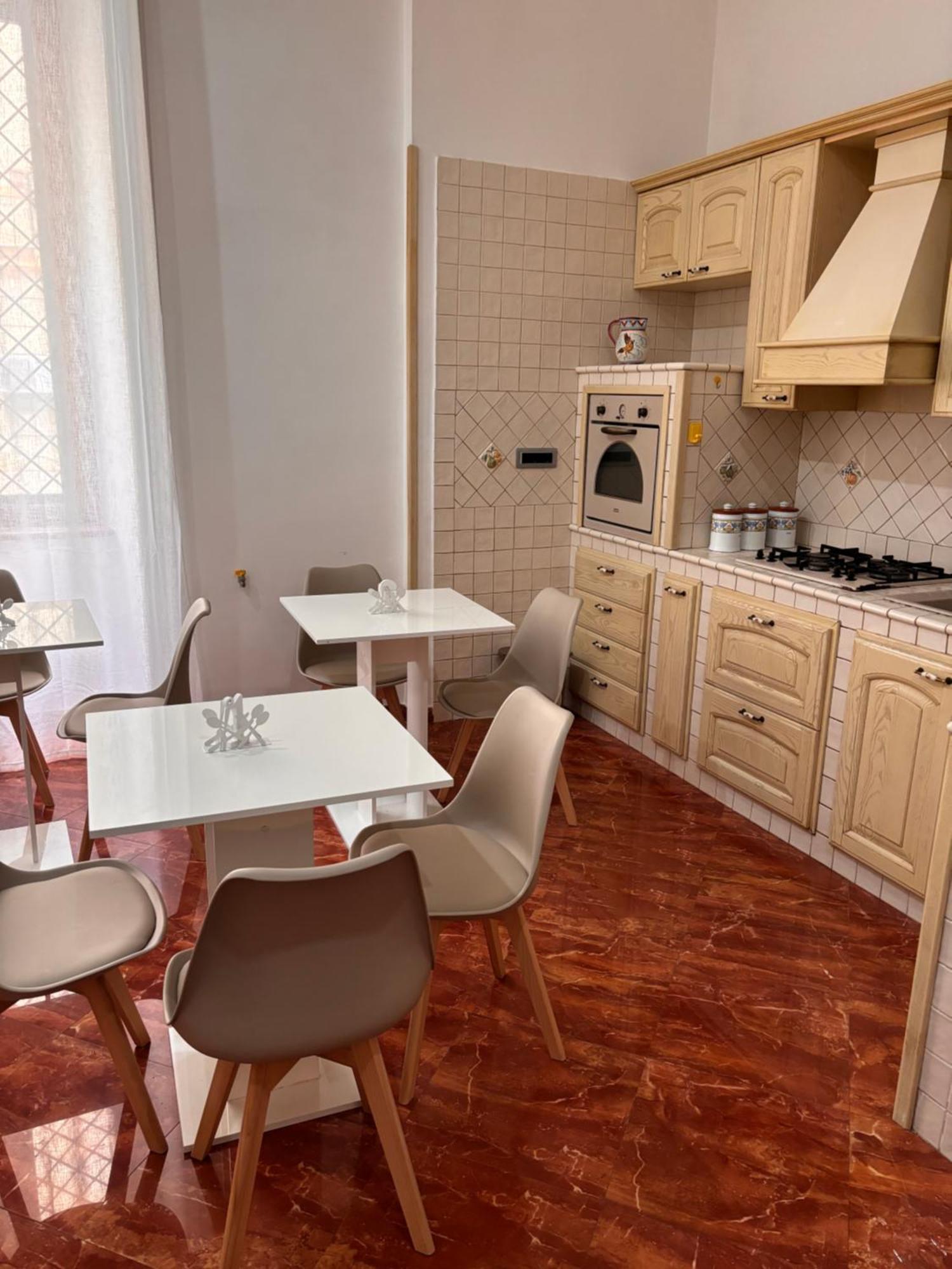 La Tela Di Elena Hotel Наполи Екстериор снимка